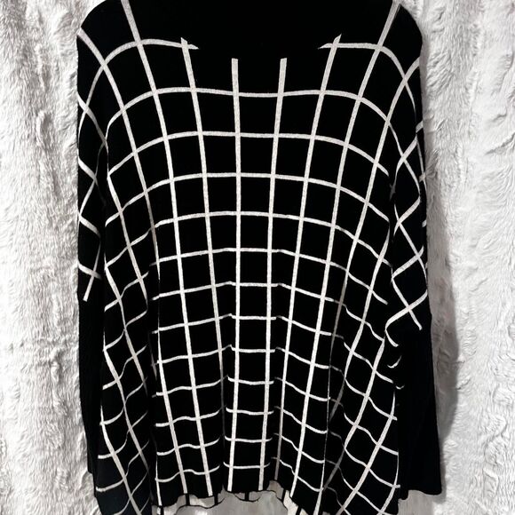 Joseph A Sweaters - JOSEPH A. MEDIUM Black and white geometric pattern sweater